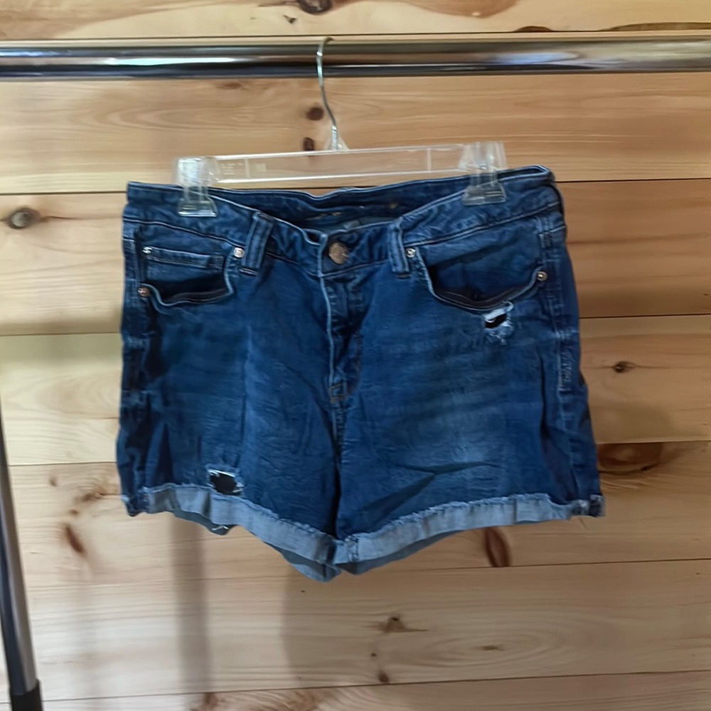 Size 12 distressed Jean shorts gently used